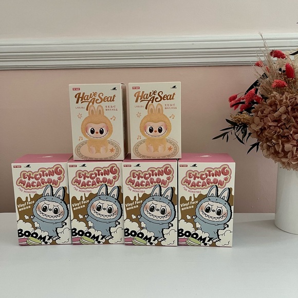 Lychee Berry Exciting Macaron Labubu - Picture 3 of 3